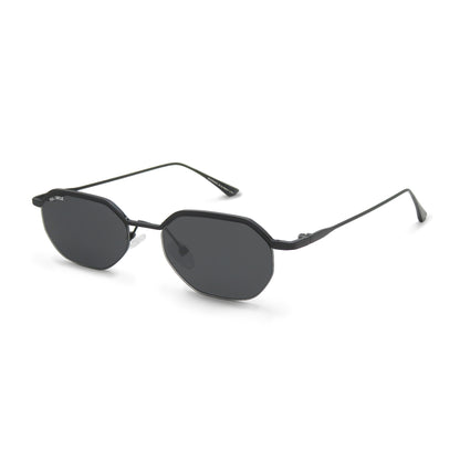 FC 2026 - 384, black frame with dark grey lenses, three-quarter view